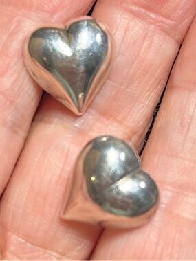 925 Solid Sterling Silver Puffy Heart Pierced Earrings VTG 5/8" Wide x 3/4" Long